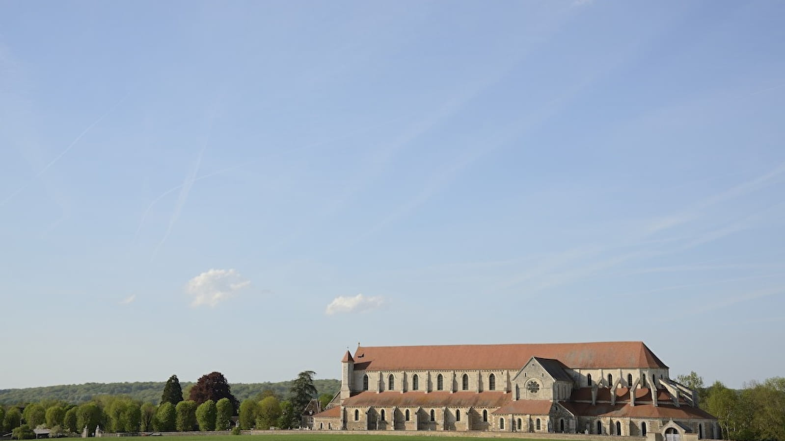 De abdij van Pontigny, de oorsprong van Chablis