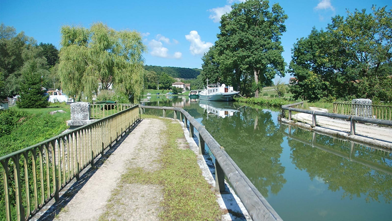 Entre Canal et Châteaux