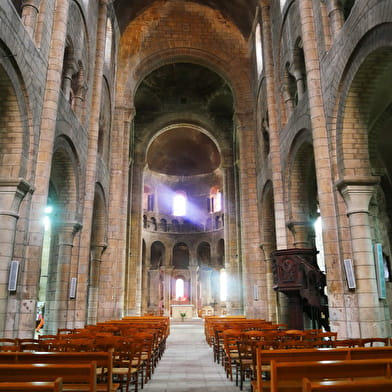 Rondleiding: Kerk Saint Etienne door Regards sur la Cathédrale