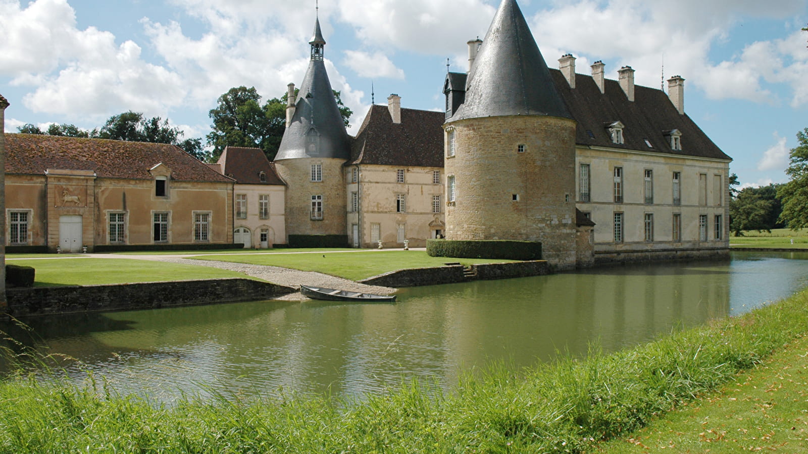 Local loop in gedeelde ruimte: Château de Commarin