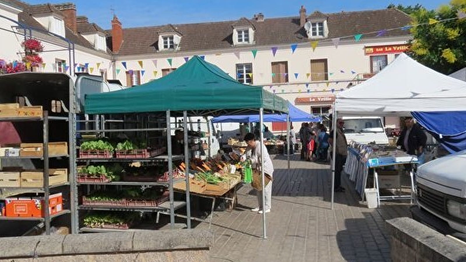 Wekelijkse markt in Neuvy-sur-Loire