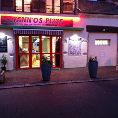 Pizzeria Yanno's Pizza 2
