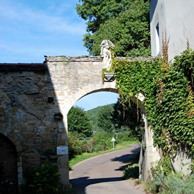 Porche de l'Abbaye de La Bussière-sur-Ouche
