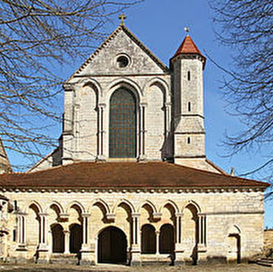 De abdij van Pontigny, de oorsprong van Chablis
