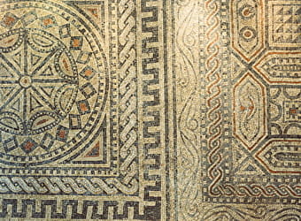 Fragment restauré d'une mosaïque Gallo-Romaine - MIGENNES