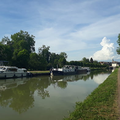Historische rondleiding door het kanaal in Châtillon-en-Bazois 