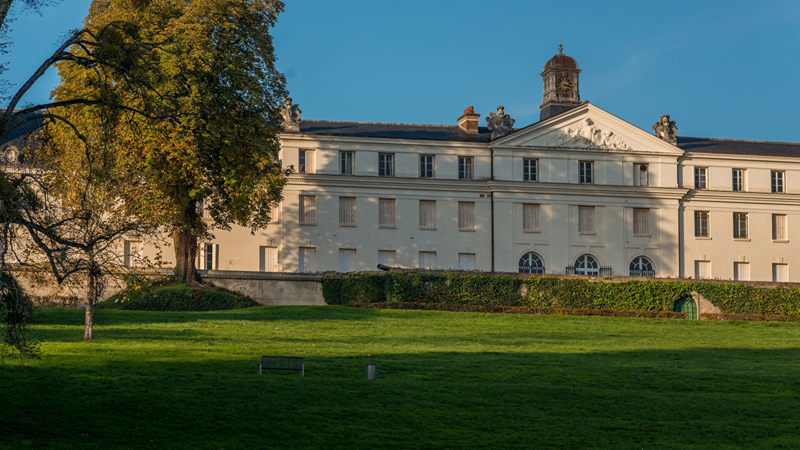 Rondleiding - Château de la Verrerie 'Côté cour et côté jardin